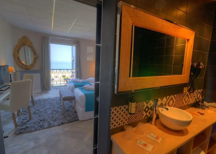 Hotel Grand Richelieu 3*