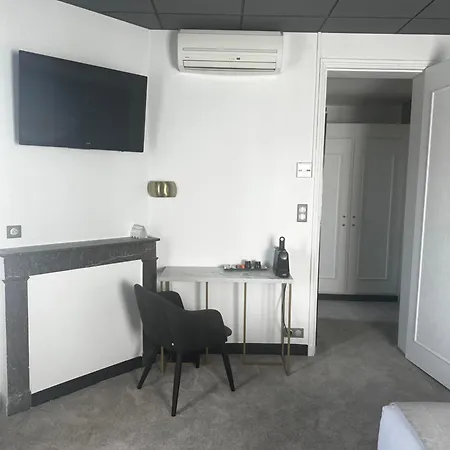 格兰德酒店 3* 阿卡雄
