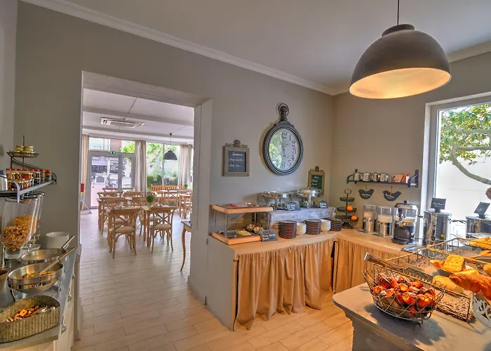 Grand Richelieu Отель